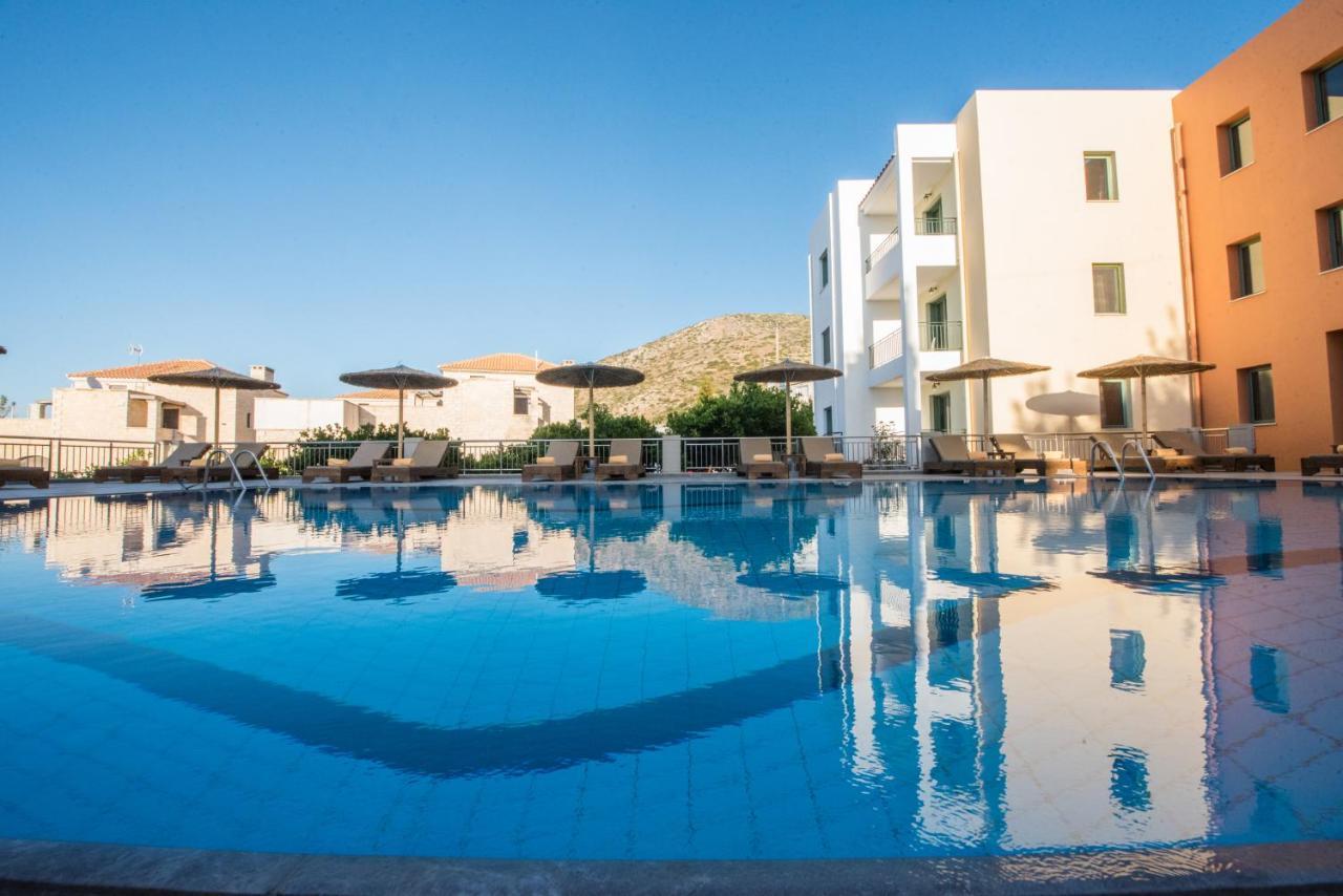 Mitos Village Aparthotel 4*