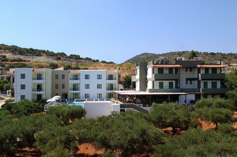 Aparthotel Mitos Village 4*