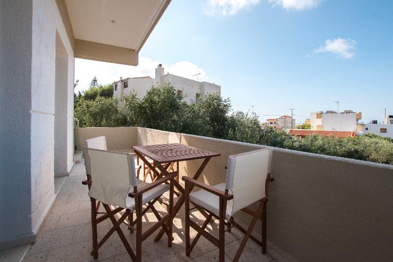 Mitos Village Aparthotel