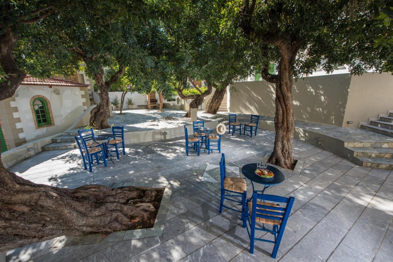 מלון דירות Mitos Village הרסוניסוס