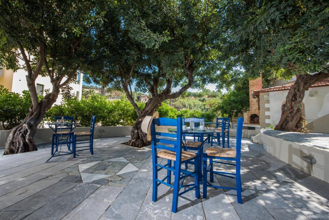 Mitos Village מלון דירות