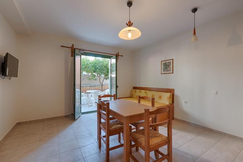 Aparthotel Mitos Village