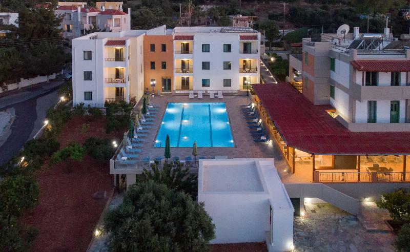 Aparthotel Mitos Village